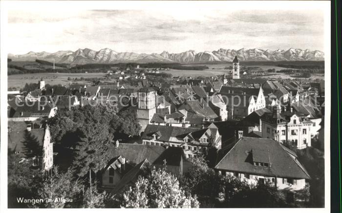 Wangen Allgaeu mit Alpen