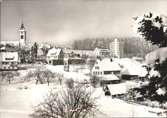 Luetzenhardt Ortsansicht mit Kirche im Winter Hoehenluftkurort