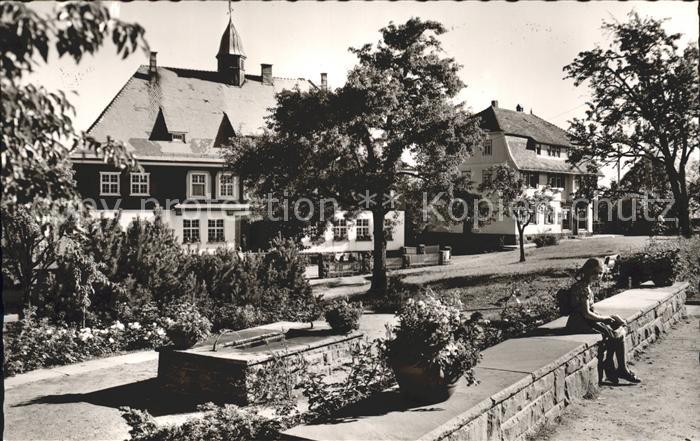 Dobel Schwarzwald Maedchen Brunnen