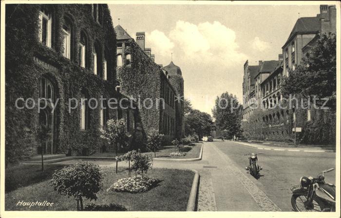 BERLIN  CITY Hauptallee Charite-Krankenhaus