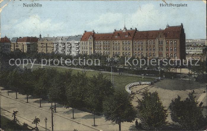 Neukoelln Herzbergplatz