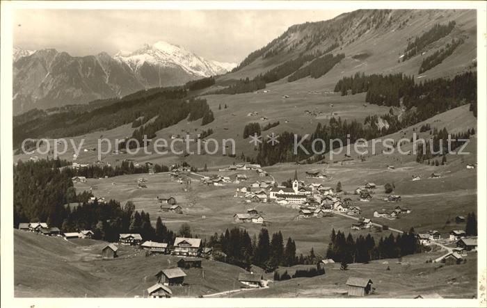 Riezlern Kleinwalsertal Vorarlberg mit Oberstdorfer Bergen und Fellhorn