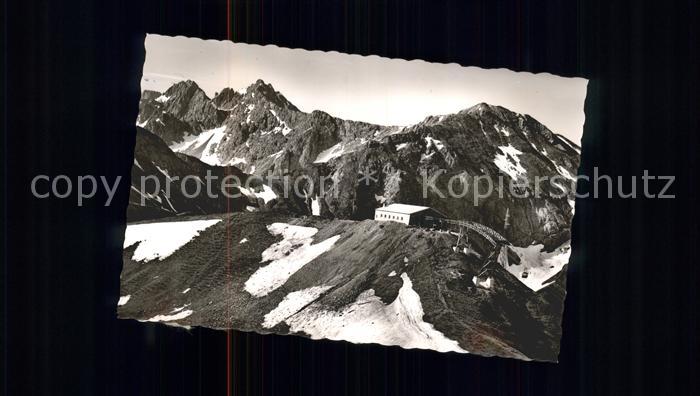 Riezlern Kleinwalsertal Vorarlberg Kanzelwandbahn Bergstation mit Hochgehren und