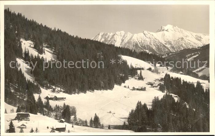 Riezlern Kleinwalsertal Vorarlberg mit Entschenkopf und Nebelhorngruppe