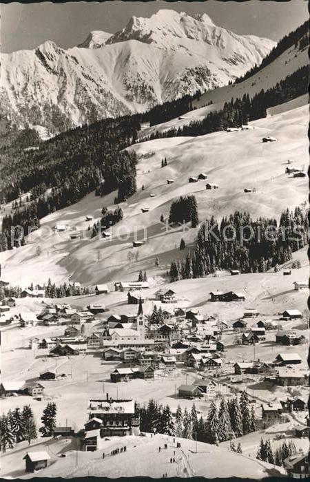 Hirschegg Kleinwalsertal Vorarlberg Petersen Haus mit Nebelhorngruppe