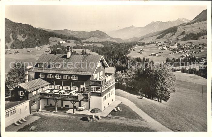 Hirschegg Kleinwalsertal Vorarlberg Petersen Haus Nebelhorngruppe Schnippen
