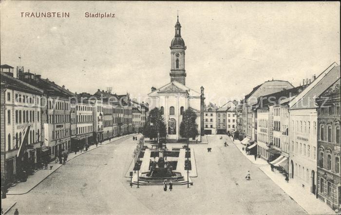 Traunstein Oberbayern Stadtplatz