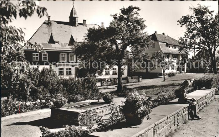 Dobel Schwarzwald Kind Haeuser Brunnen
