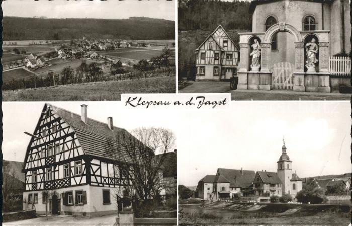 Klepsau Statuen Felder altes Haus