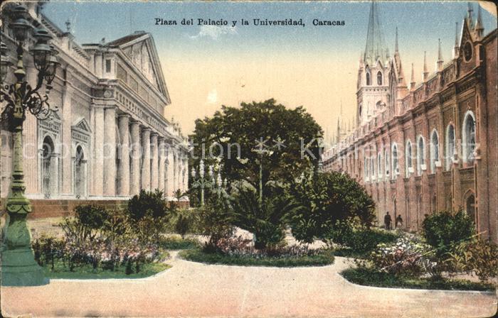 Caracas Plaza del Palacio y la Universidad