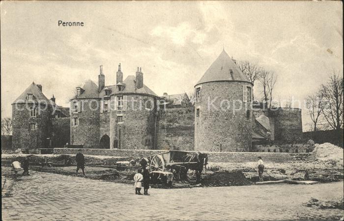 Peronne 80 Somme Schloss Pferdewagen