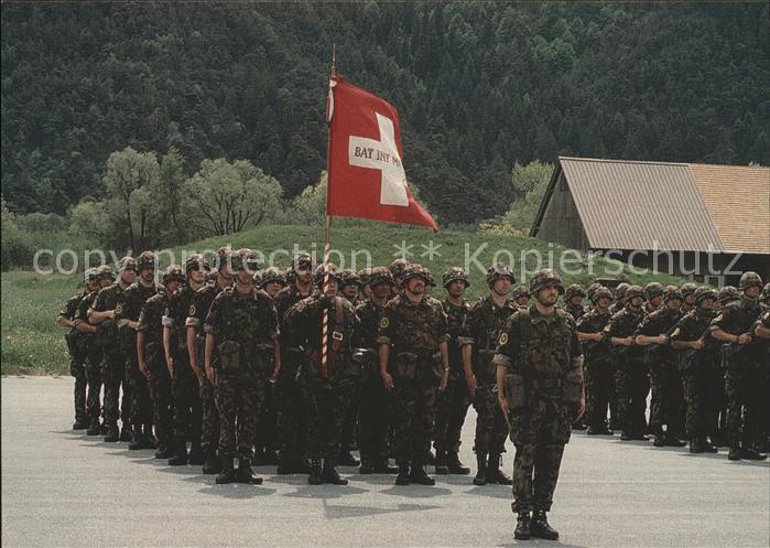 Militaria Schweiz Fahnenaufzug Schweizer Armee
