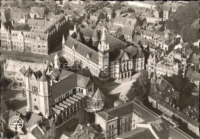 BRAUNSCHWEIG  CITY Dom Rathaus und Burg Fliegeraufnahme