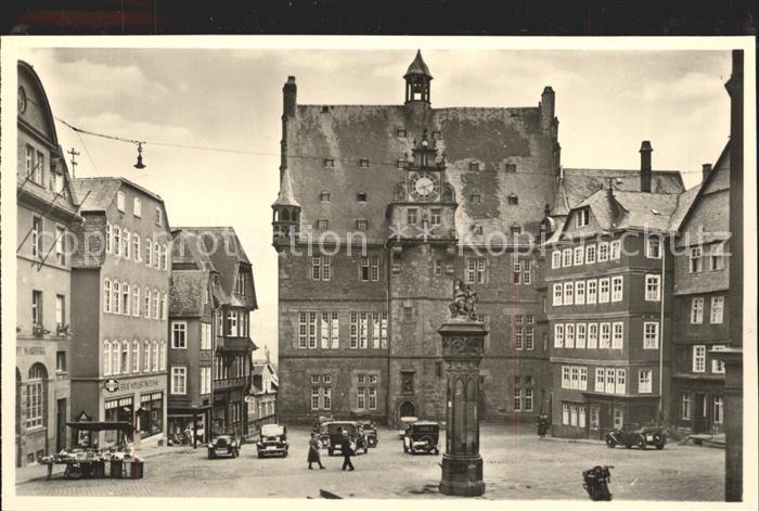 Marburg Lahn Marktplatz mit Brunnen und Rathaus