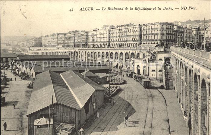 Alger Algerien Le Boulevard de la Republique et les Docks