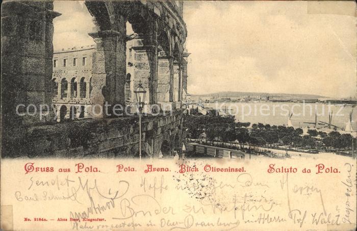 Pola Pula Croatia Arena mit Blick auf die Oliveninsel