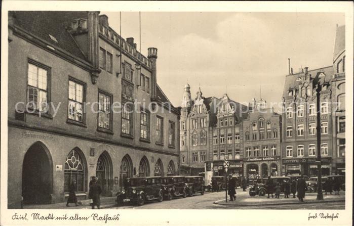 KIEL  CITY Markt mit altem Rathaus
