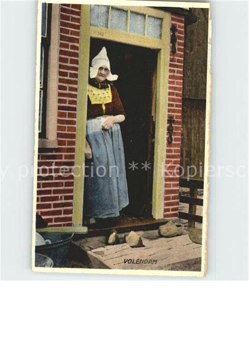 Volendam Frau in Tracht