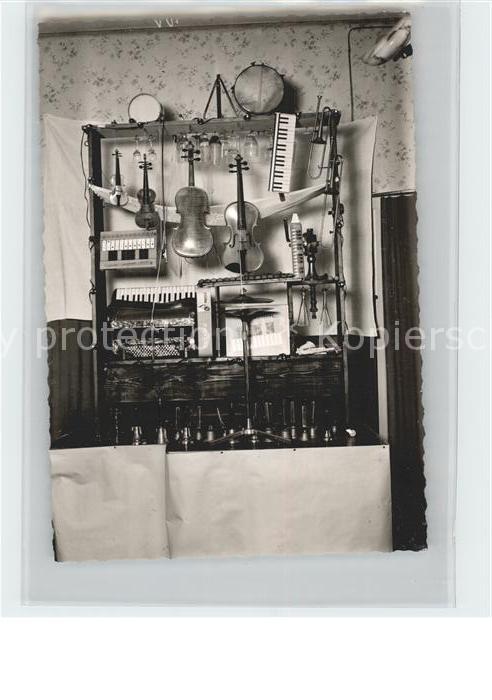 Musikinstrument Varel Hotel Vareler Krug Geige Akkordeo