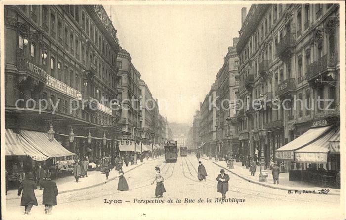Strassenbahn Lyon Perspective Rue de la Republique