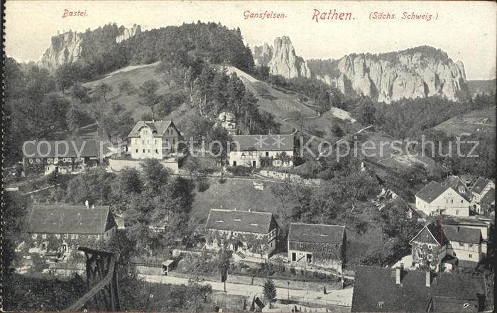 Rathen Saechsische Schweiz Blick auf Bastei Gansfelsen Elbsandsteingebirge
