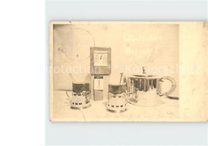 Uhren Neujahr Kaffeekanne Tassen