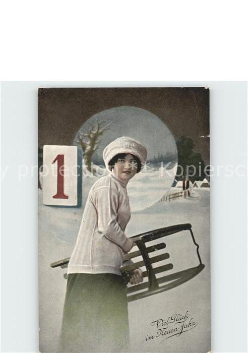 Schlitten Schnee Neujahr Frau Wintermode