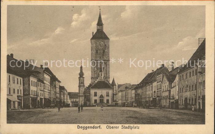 Deggendorf Donau Oberer Stadtplatz mit Rathaus
