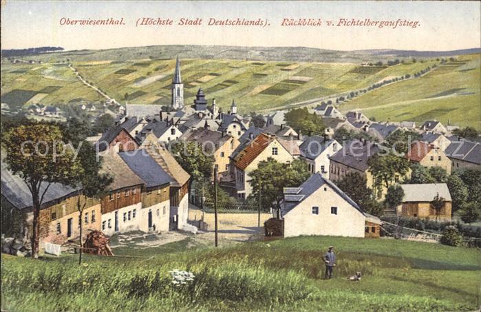 Oberwiesenthal Erzgebirge Ortsansicht mit Fichtelberg