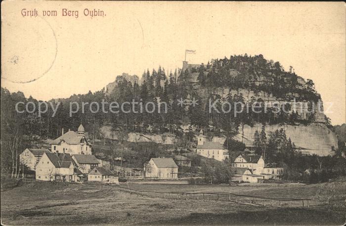 Oybin Sachsen Teilansicht mit Kirche und Berg Oybin