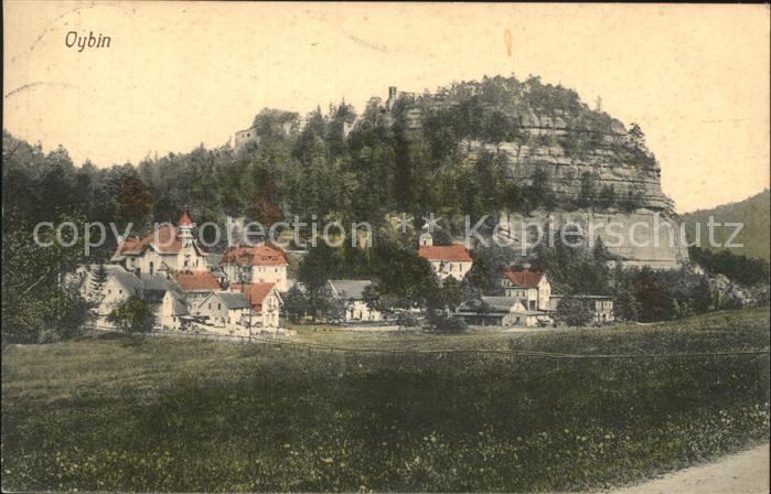 Oybin Sachsen Teilansicht mit Kirche und Berg Oybin