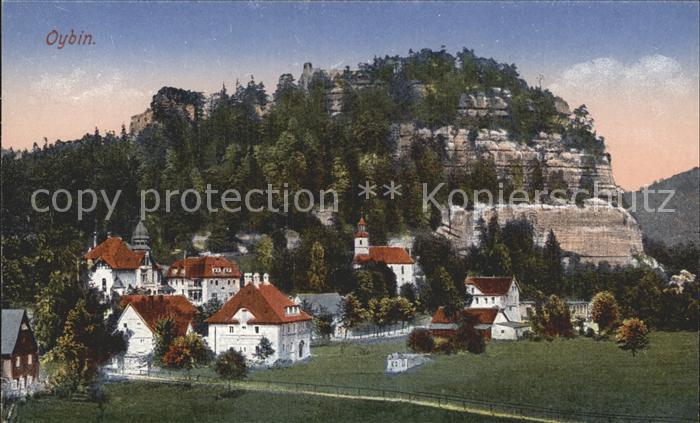 Oybin Sachsen Teilansicht mit Kirche und Berg Oybin
