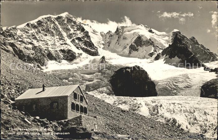 Tschiervahuette mit Piz Bernina und Scerscen