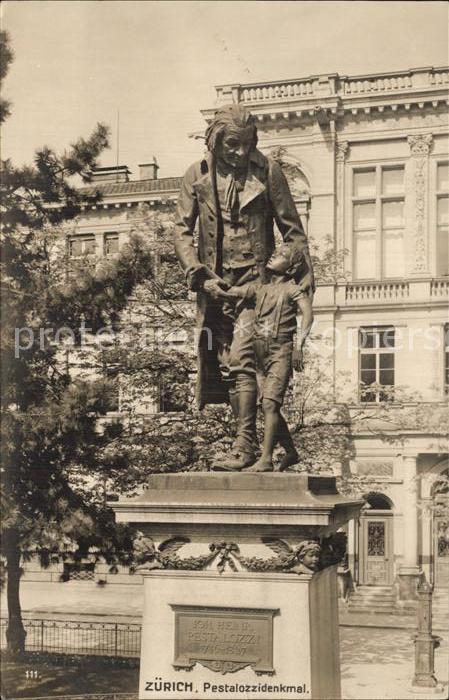 Pestalozzi Heinrich Denkmal Zuerich