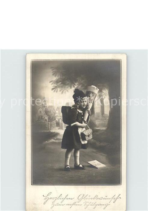 Schule School Ecole Escuela Scuola-- Einschulung Schultuete Kind