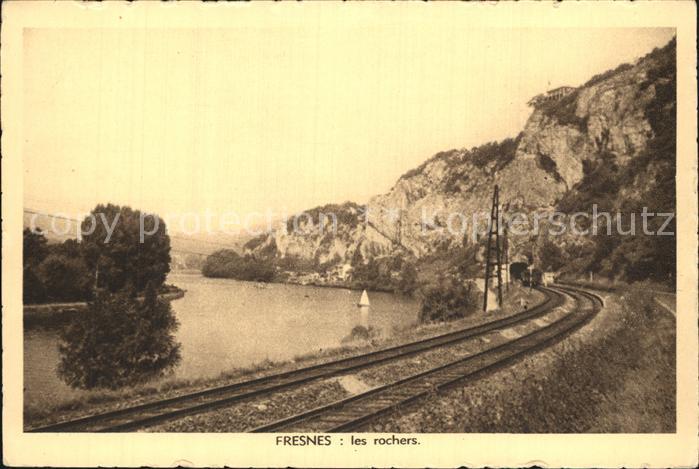 Lustin Namur La Meuse et le Rocher de Fresnes Chemin de fer