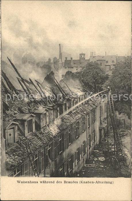 Strassburg Elsass Waisenhaus während des Brandes Knabenab