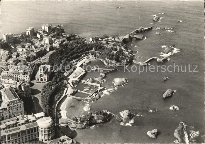 Biarritz Pyrenees Atlantiques Hafen Pecheurs Luftaufnahme