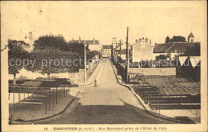 Essonnes Rue Marchand prise de l Hotel de Ville