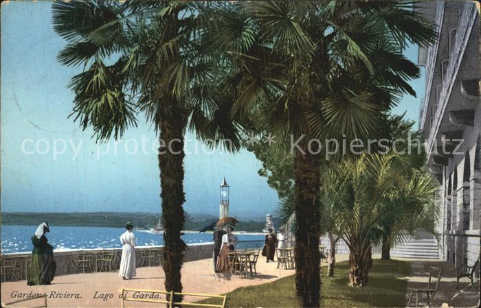 Gardone Garda Promenade