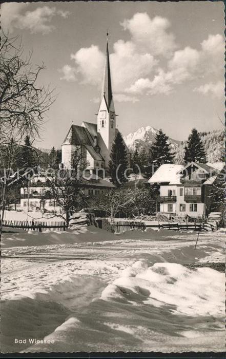Bad Wiessee Ortsansicht mit Kirche