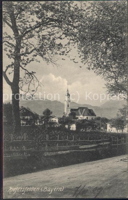 Kiefersfelden Partie am Ortsrand Kirche Alpenblick