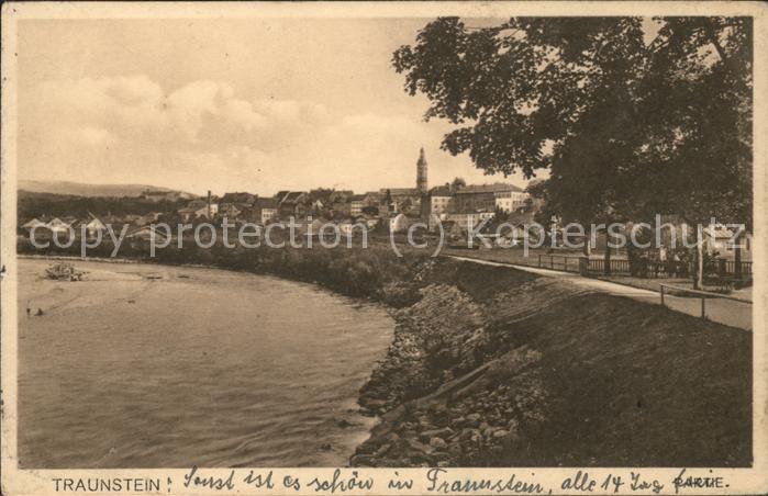 Traunstein Oberbayern Uferpromenade an der Traun