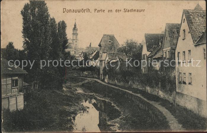 Donauwoerth Bayern Partie an der Stadtmauer