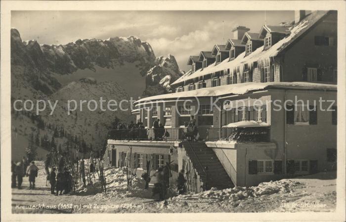 GARMISCH-PARTENKIRCHEN Bayern Kreuzeckhaus im Schnee Zugspitze