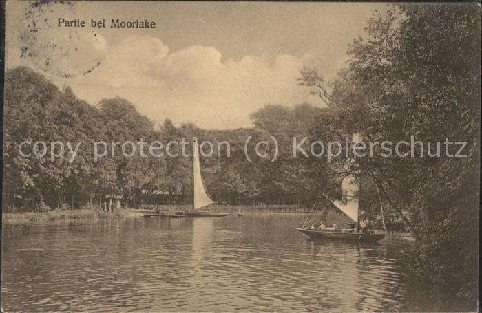 BERLIN  CITY Bootspartie bei Moorlake