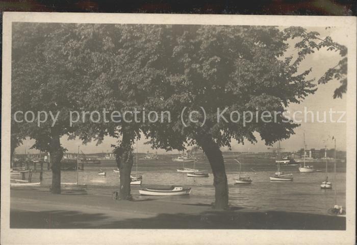 KIEL  CITY An der Wasserallee Schiffe