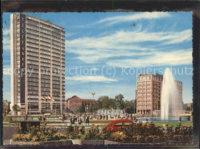 BERLIN  CITY Ernst Reuter Platz Hochhaeuser Fontaene