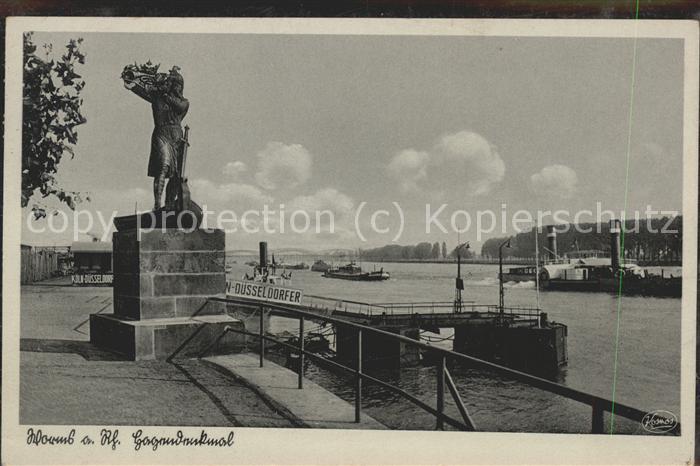 Worms Hagendenkmal am Hafen mit Anlegestelle