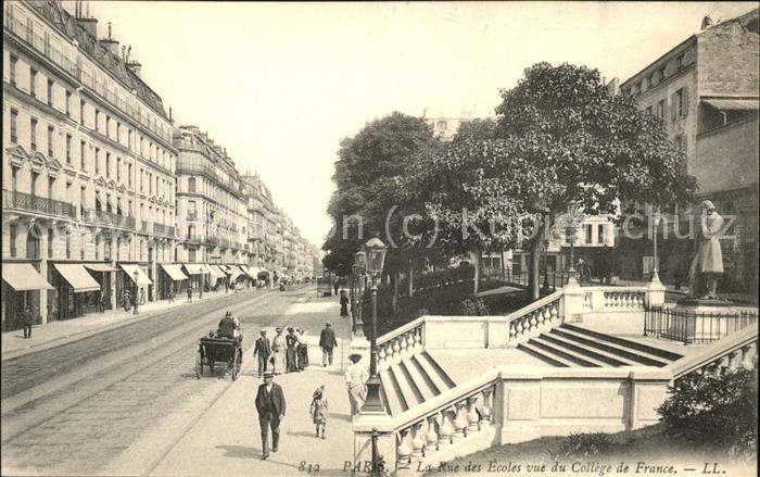 Paris La Rue des Ecoles vue du College de Fra
